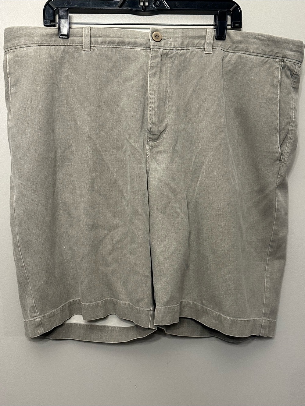 Tommy Bahama Men’s Tan Silk Shorts Size 42